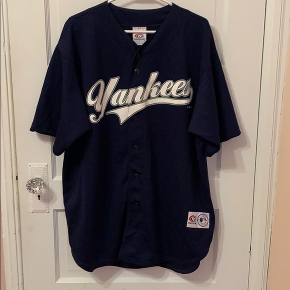 Genuine Merchandise Other - Derek Jeter Yankees Jersey size L